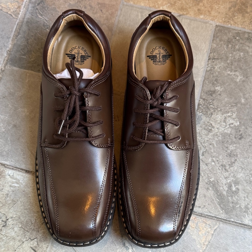 Dockers Men's Brown Leather Lace-Up Derbies